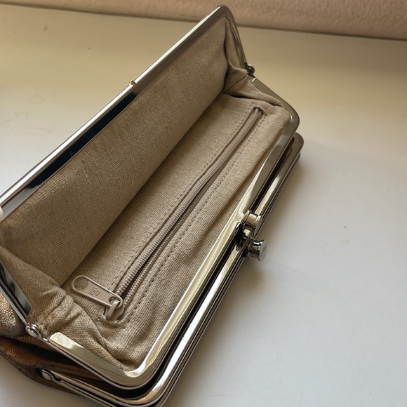 Hobo Vintage Leather Double Frame Clutch Wallet - Picture 4 of 7